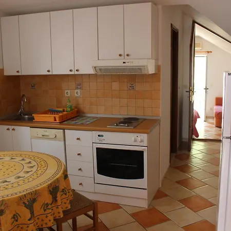 Pansion Franka Apartment *